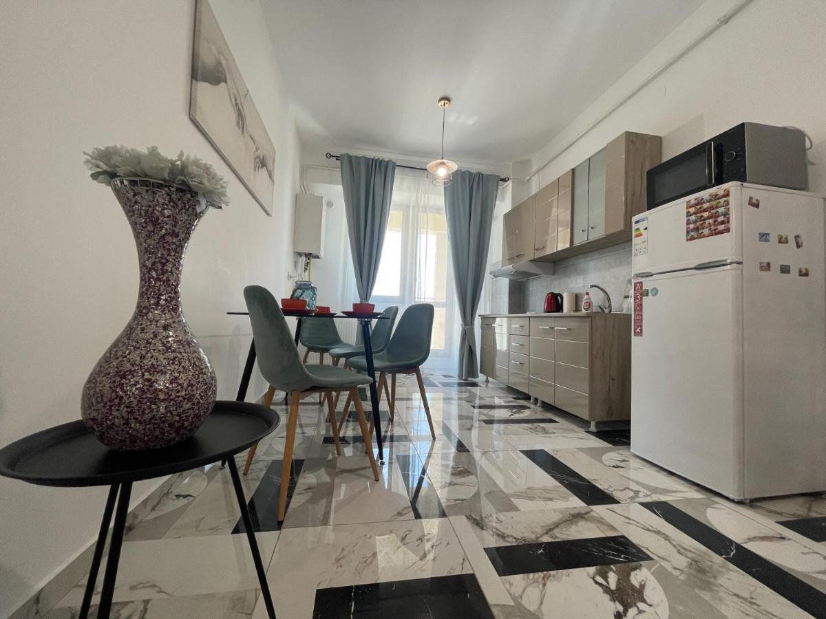 Family Apartment Near Palas Mall Яссы Экстерьер фото